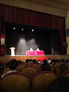 1 Los Poetas y los jovenes